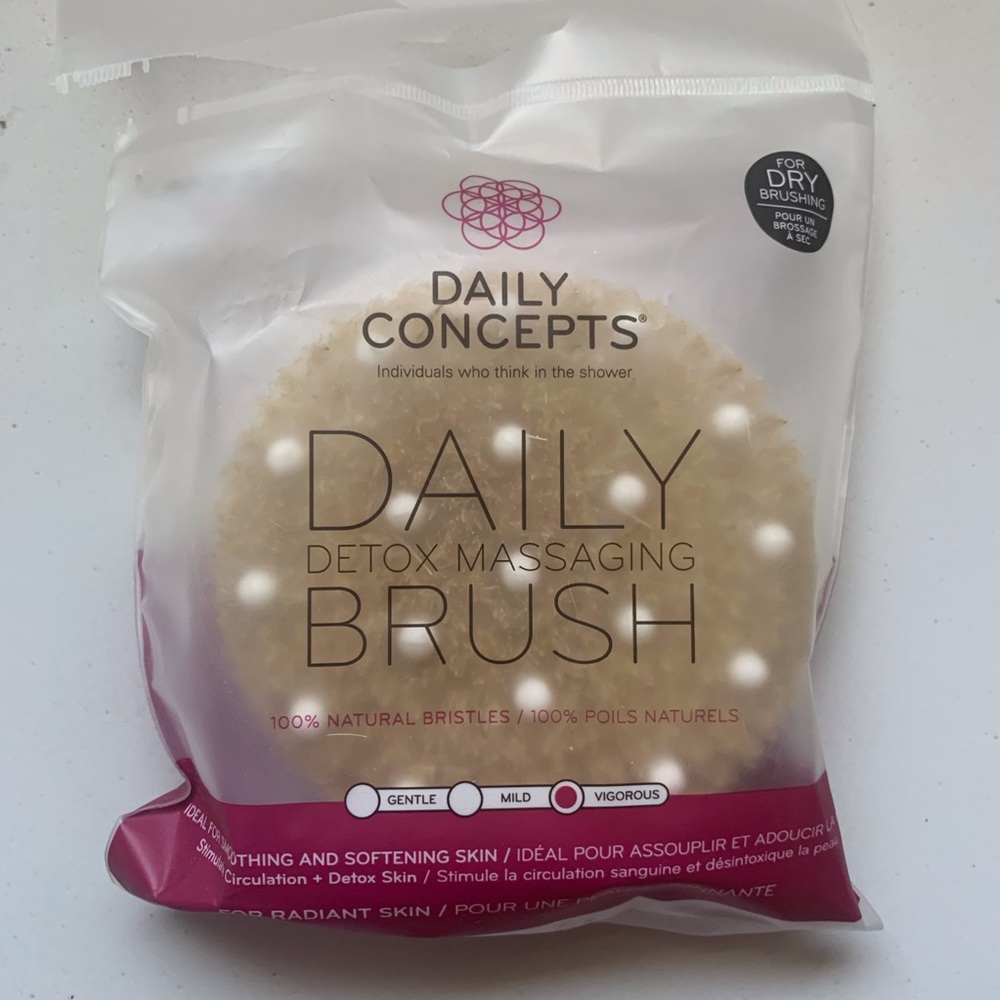 Daily detox massaging brush